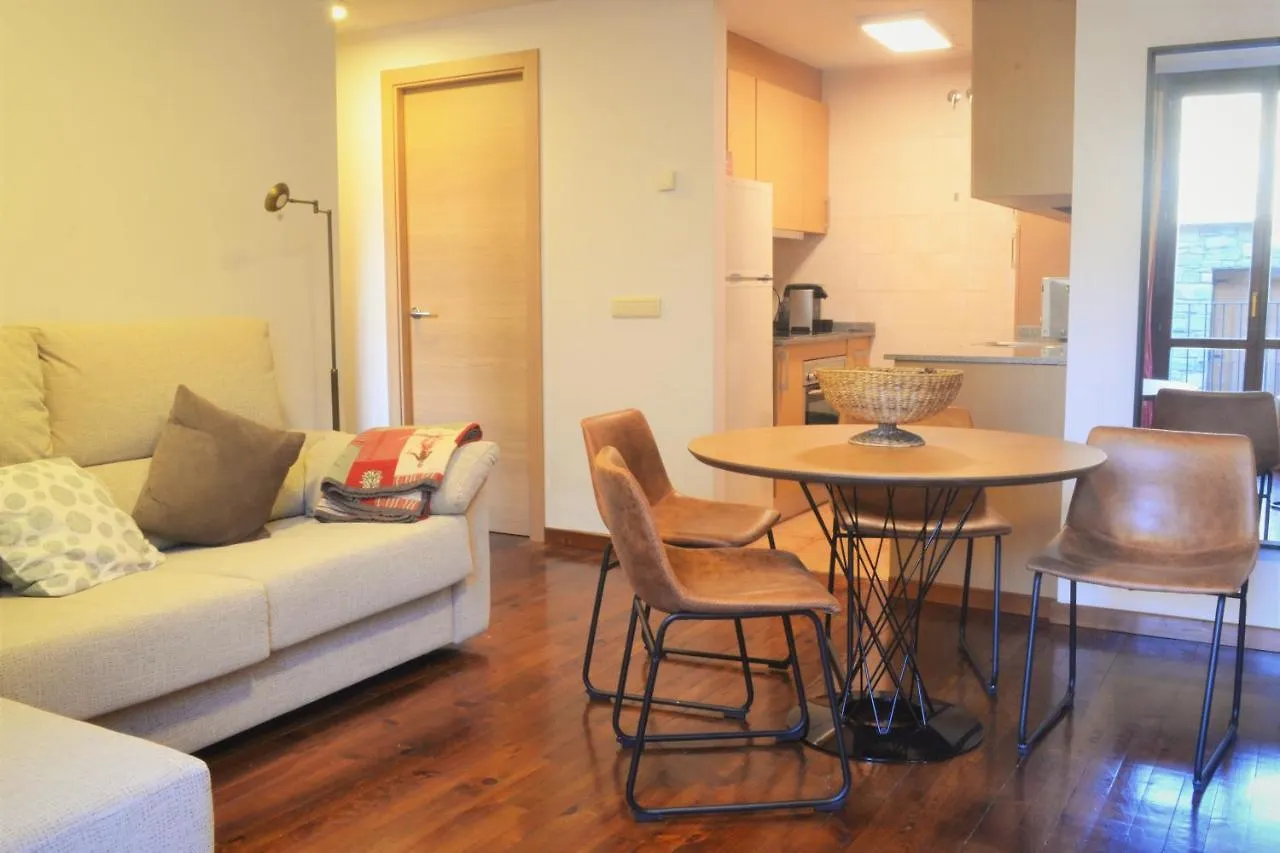 Apartament Acollidor Amb Una Gran Llar De Foc By Rural D'Aneu Esterri D'Aneu 0*,  Spain